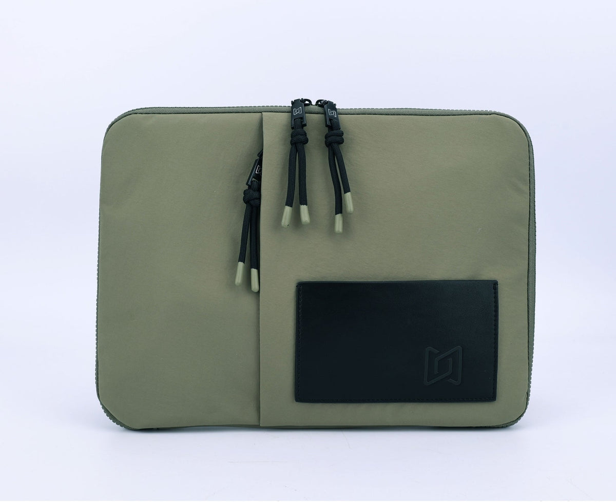 The Loft Laptop Sleeve in Green #Color_Green