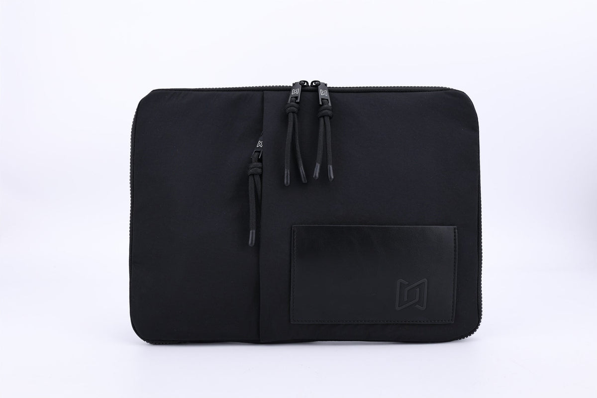 The Loft Laptop Sleeve in Black #Color_Black