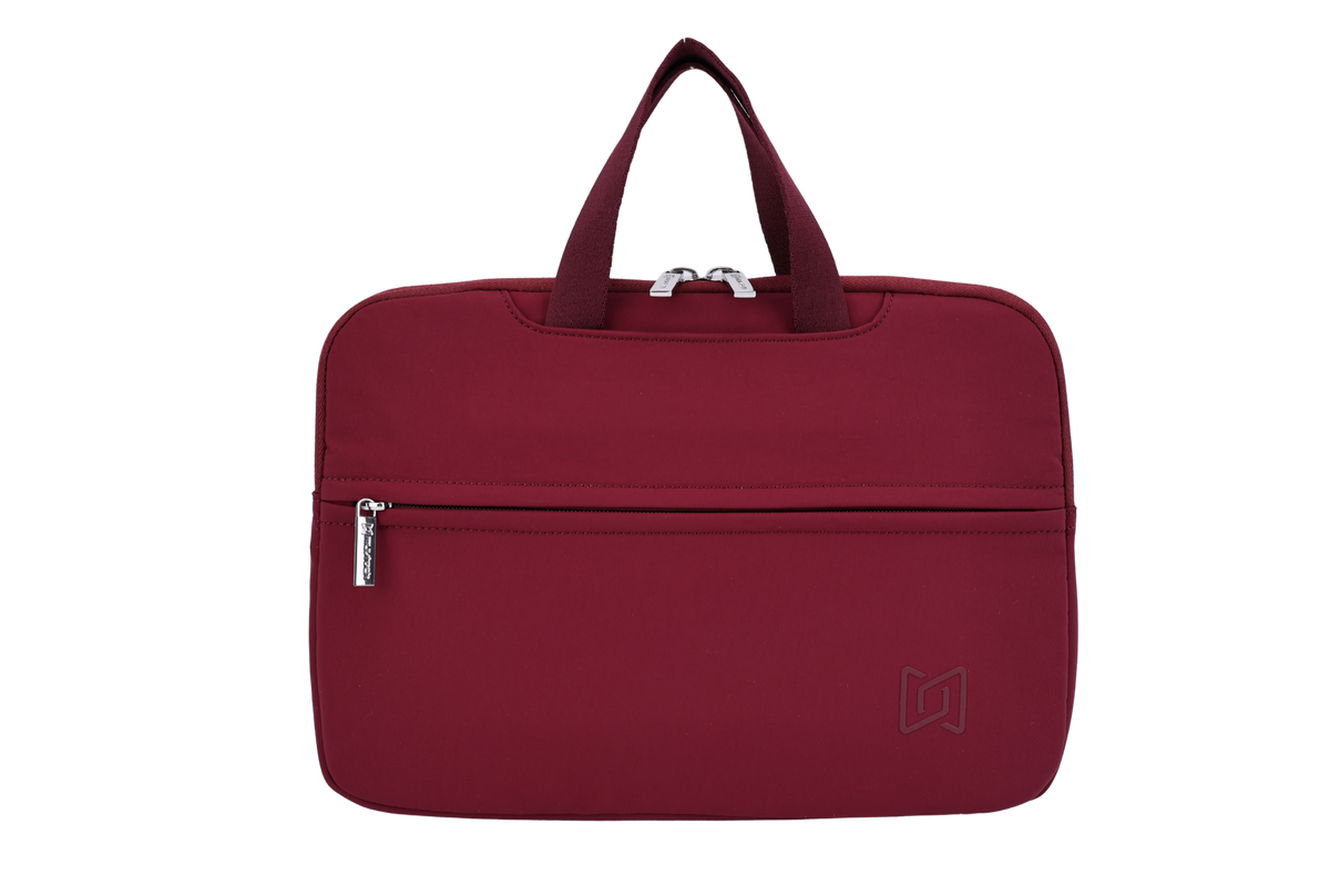 The Studio Portfolio in Burgundy, front zip detail #Color_Burgundy