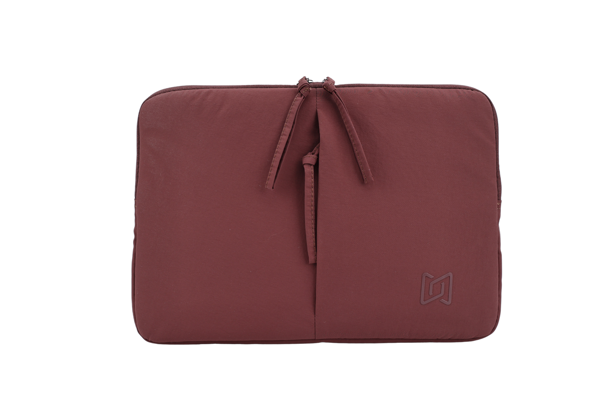 The Port Laptop Sleeve in Maroon, front view #Color_Maroon